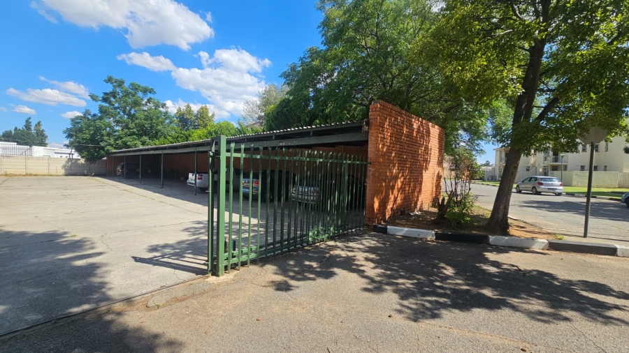 To Let 1 Bedroom Property for Rent in Doorn Free State
